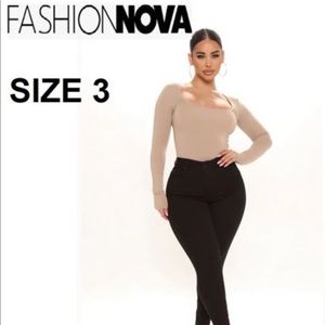 Fashion Nova Skinny Jean